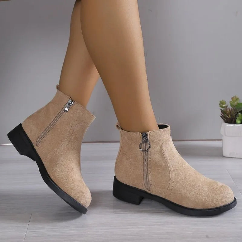 Bottes en daim pour femme à talon carré – Tige courte, fermeture éclair latérale et style rétro