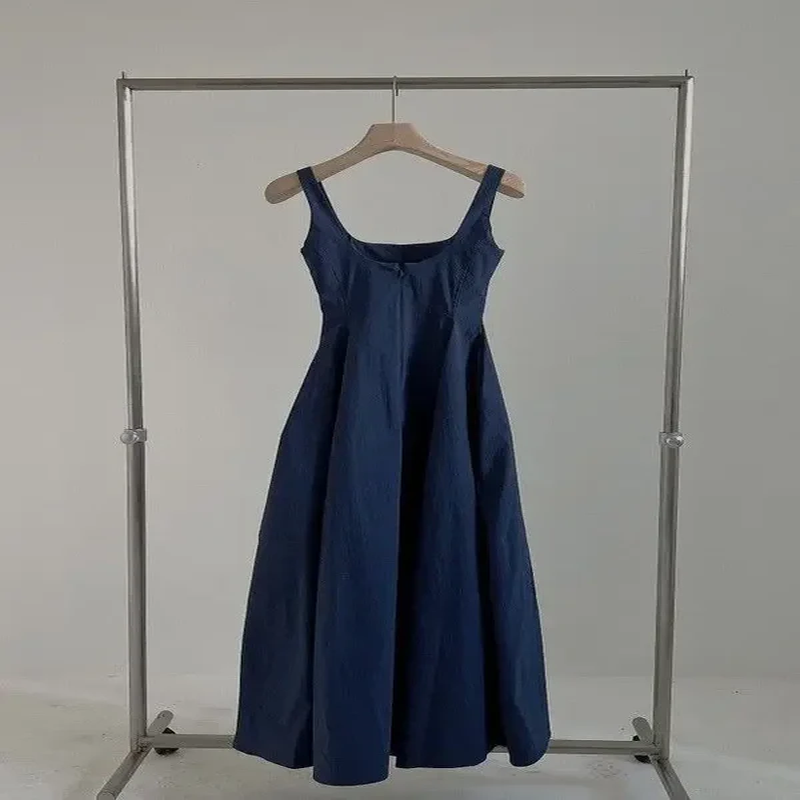Robe Longue Femme Coréenne – Sans Manches, Taille Cintrée, Style Minimaliste et Élégant